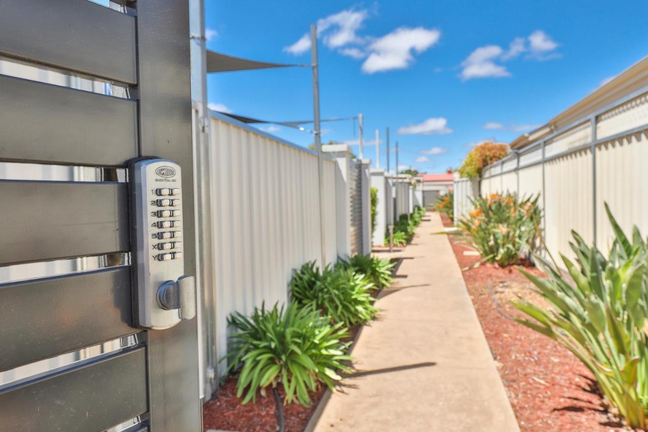 112 Olive Apartments Mildura Luaran gambar